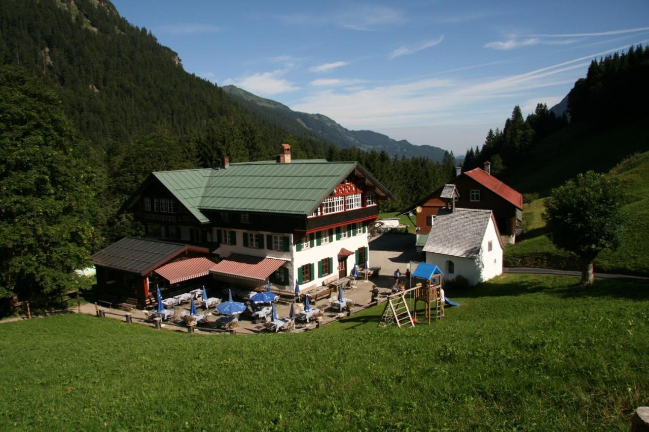Berggasthof Einoedsbach *